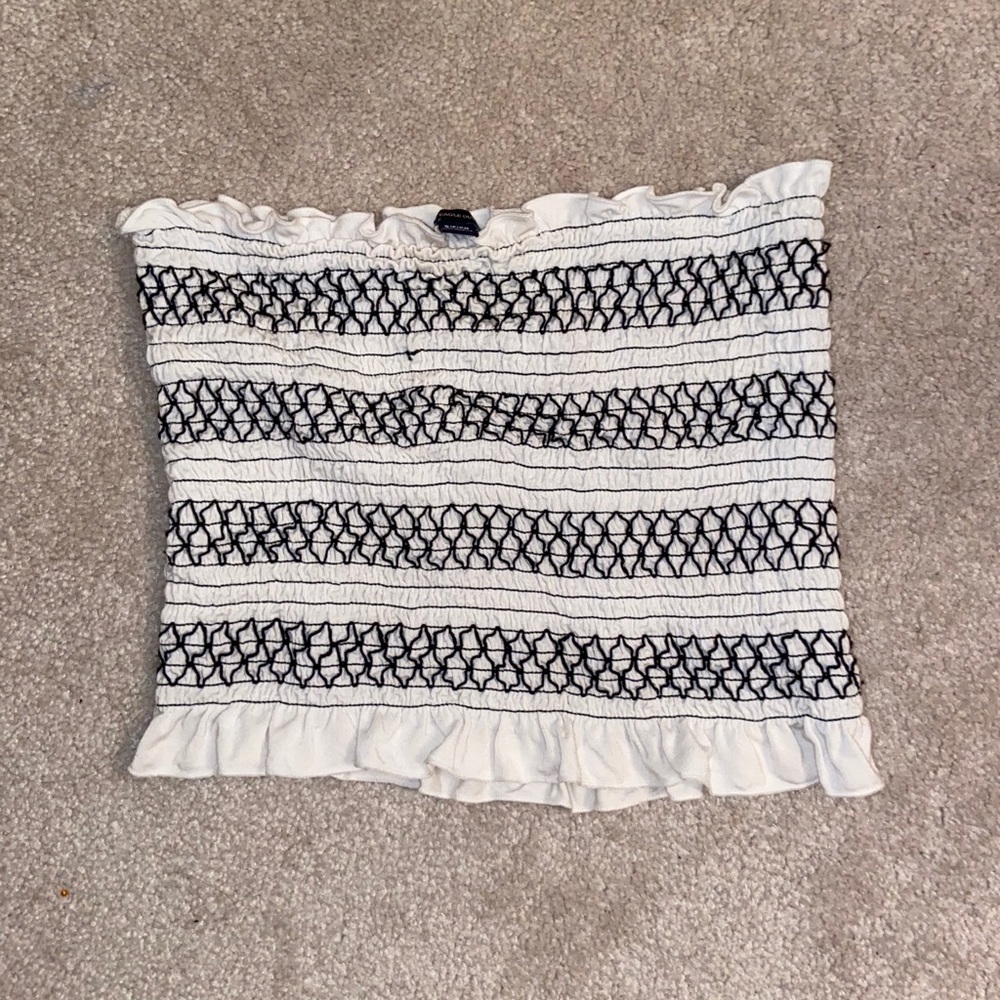 AMERICAN EAGLES SMOCKED TUBE TOP SIZE S